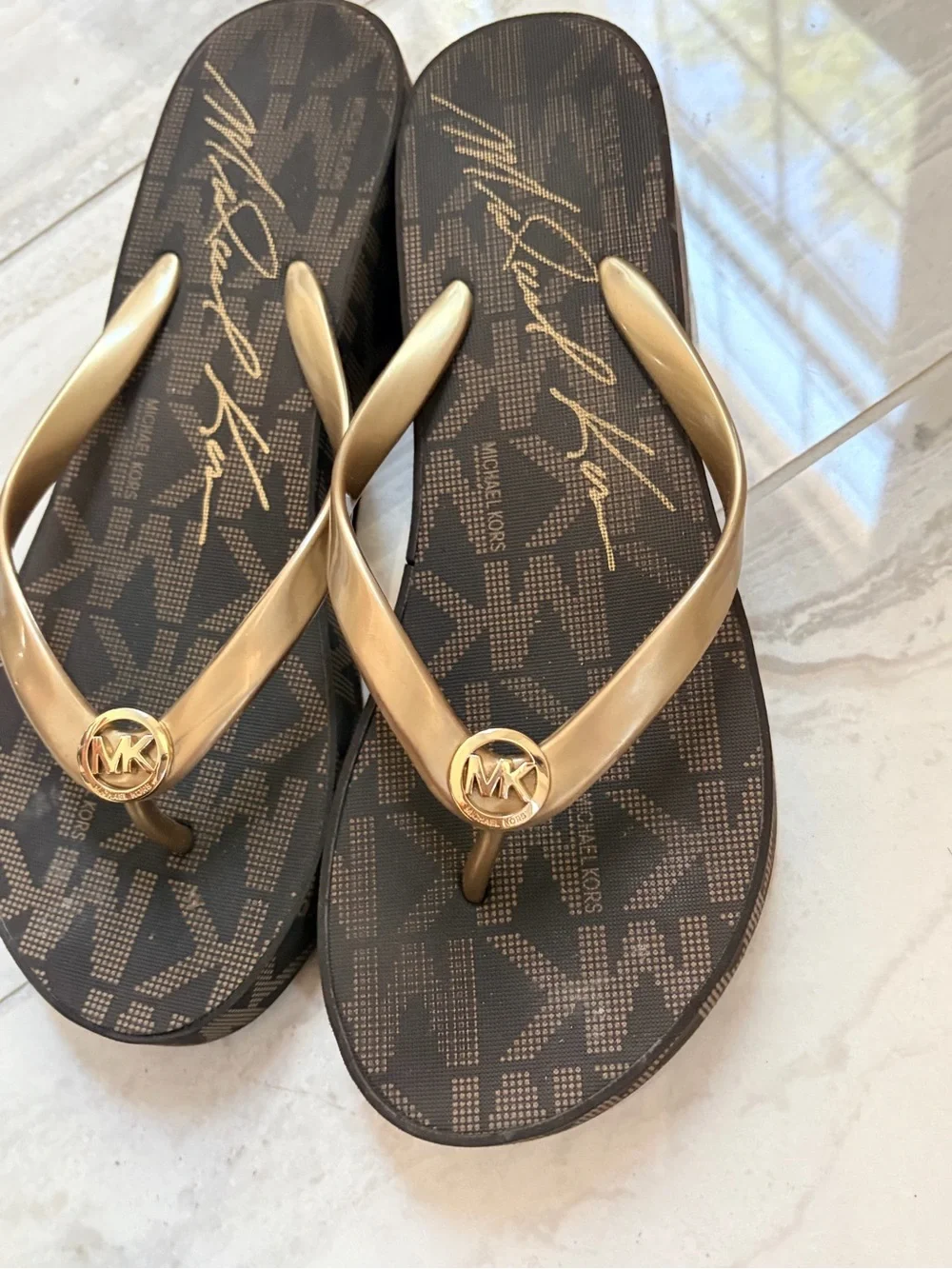 Michael Kors Black and Gold Signature Logo Thong Sandals